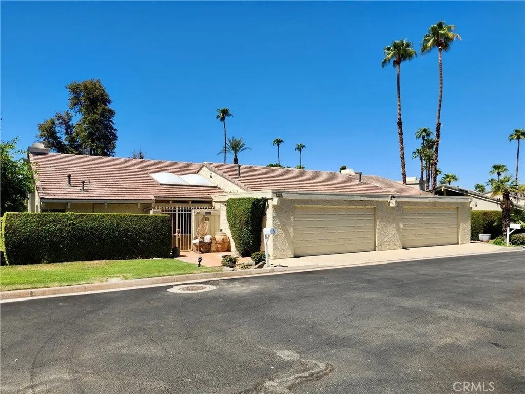 46526 Arapahoe — photo