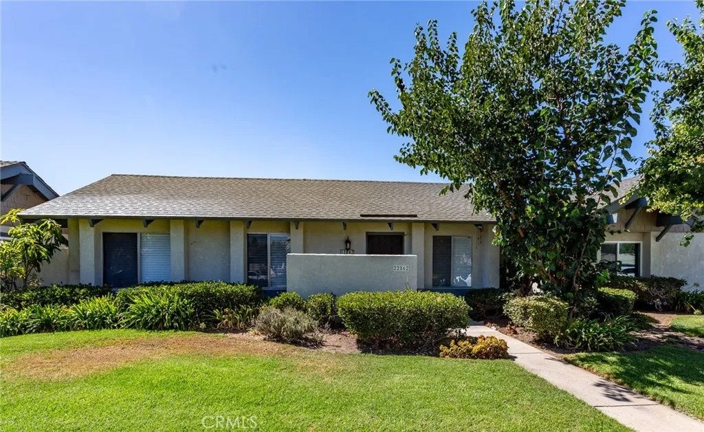 22862 Caminito Manresa 16 — photo