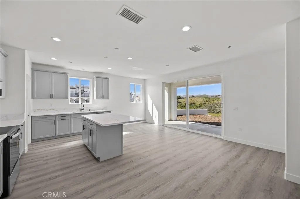 16765 La Bella Villa — photo