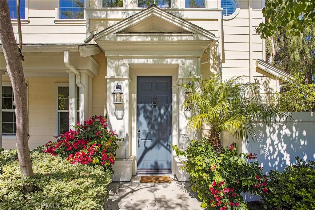 25 Thorp Spring — photo