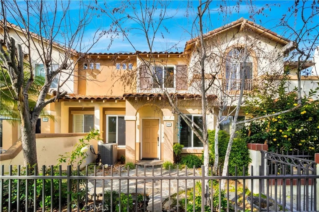 2402 Sunningdale Drive — photo