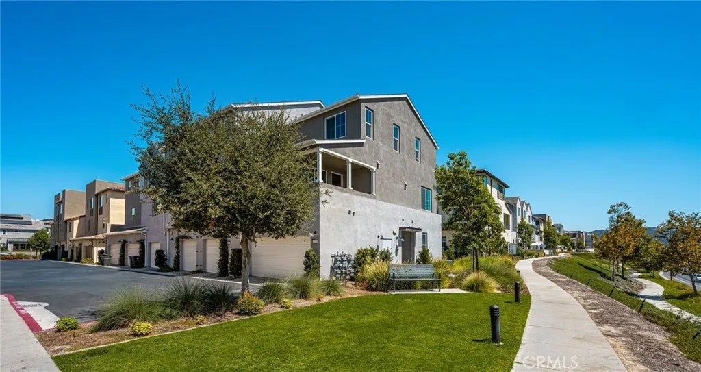 230 Yearling Way — photo