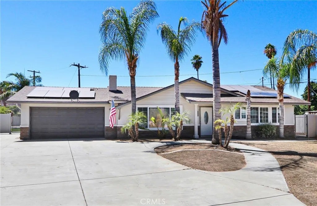 27091 Val Deane — photo