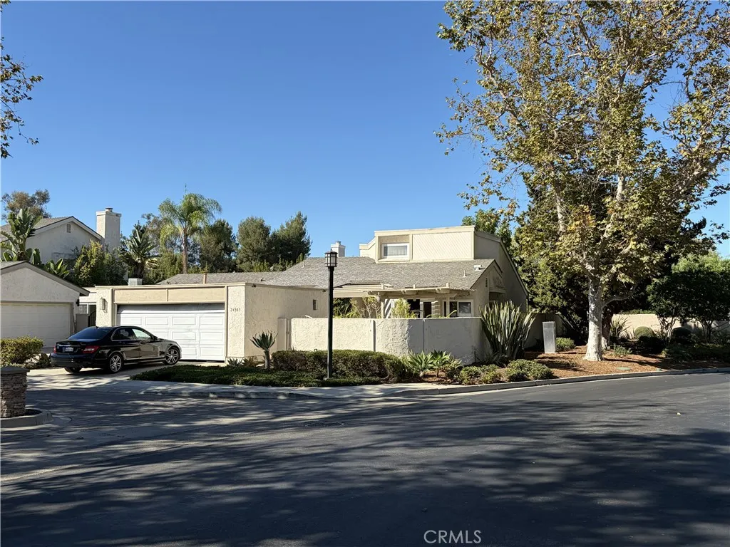 24305 Tahoe Court — photo