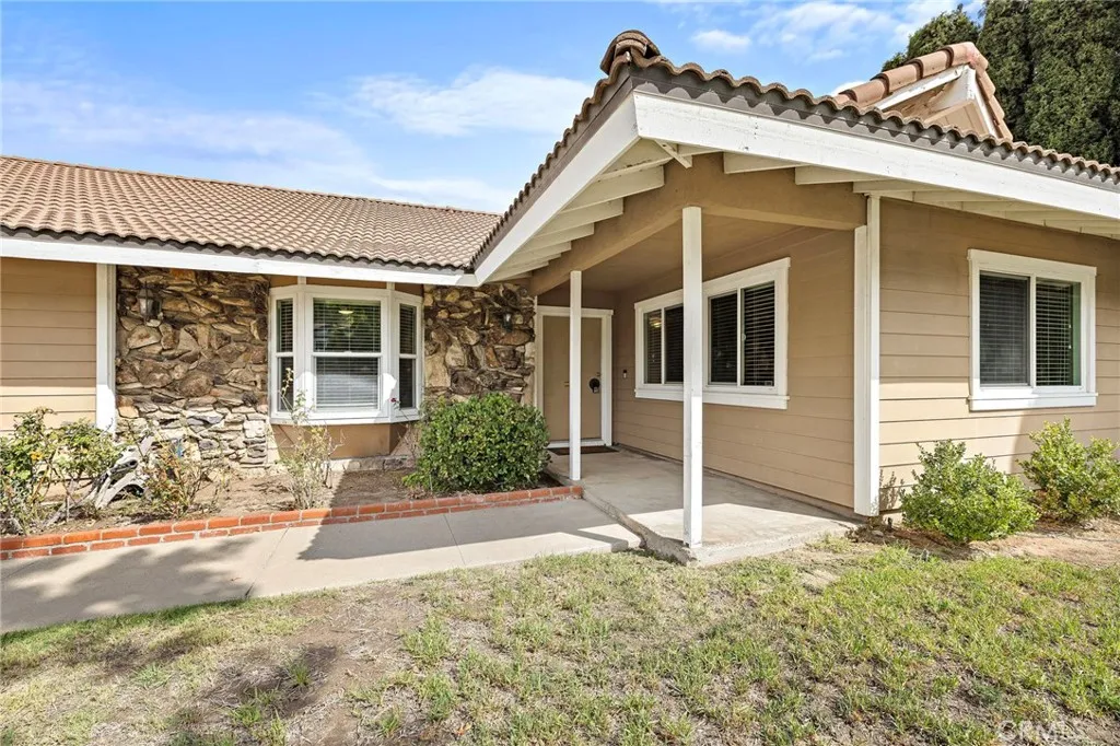 1523 E Baldwin, Orange, CA 92865 — photo 2