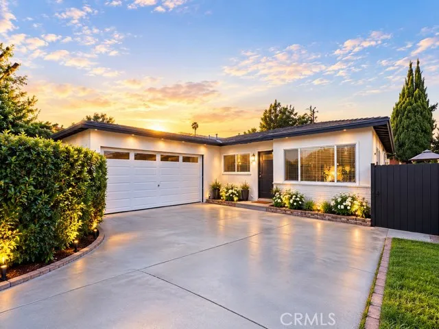 1119 Angelcrest Drive — photo