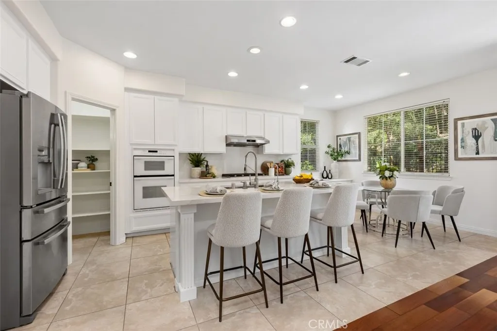 152 Treehouse, Irvine, CA 92603 — photo 3