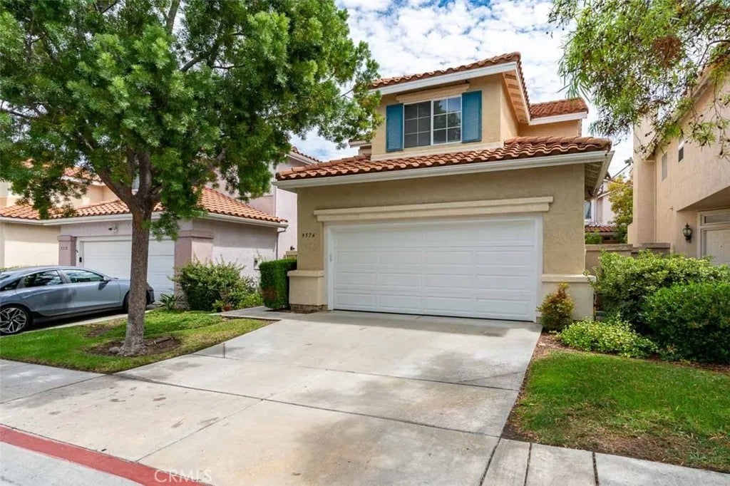 9576 Capricorn Way — photo