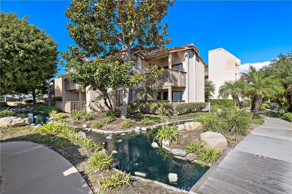 16512 Blackbeard Lane 204 — photo