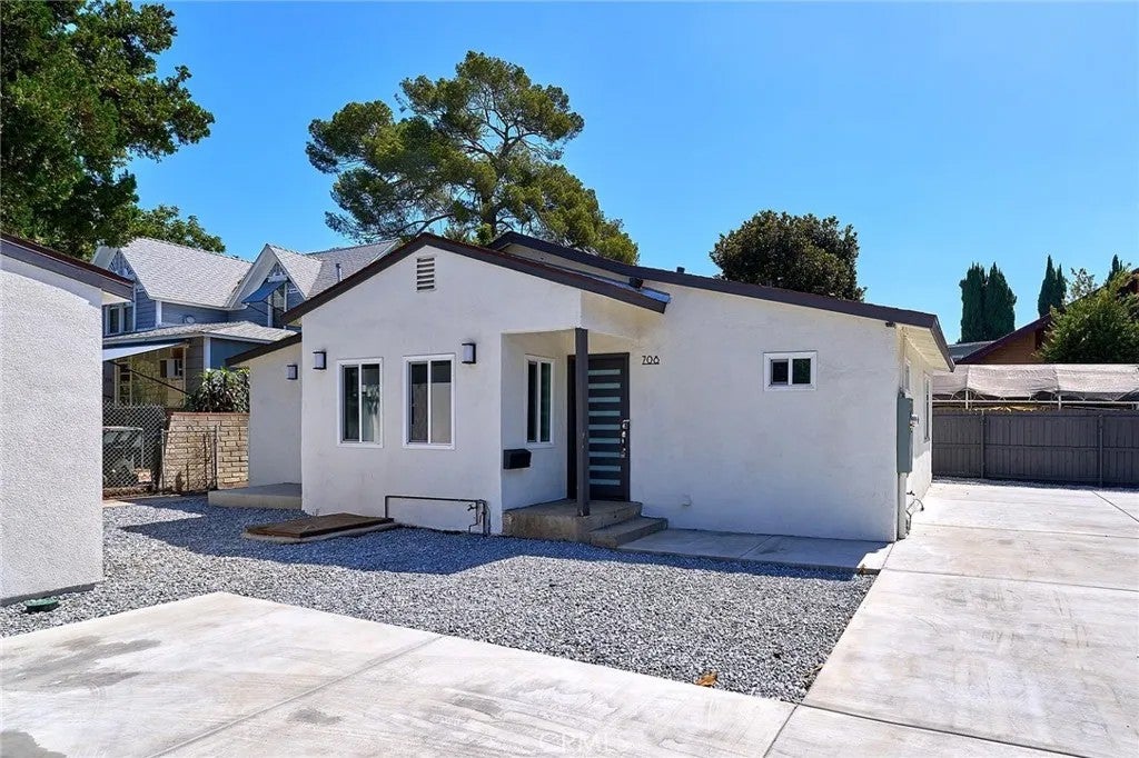 708 N El Molino — photo
