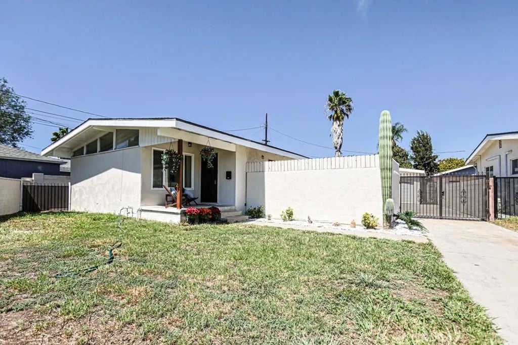 15723 Bonsallo — photo