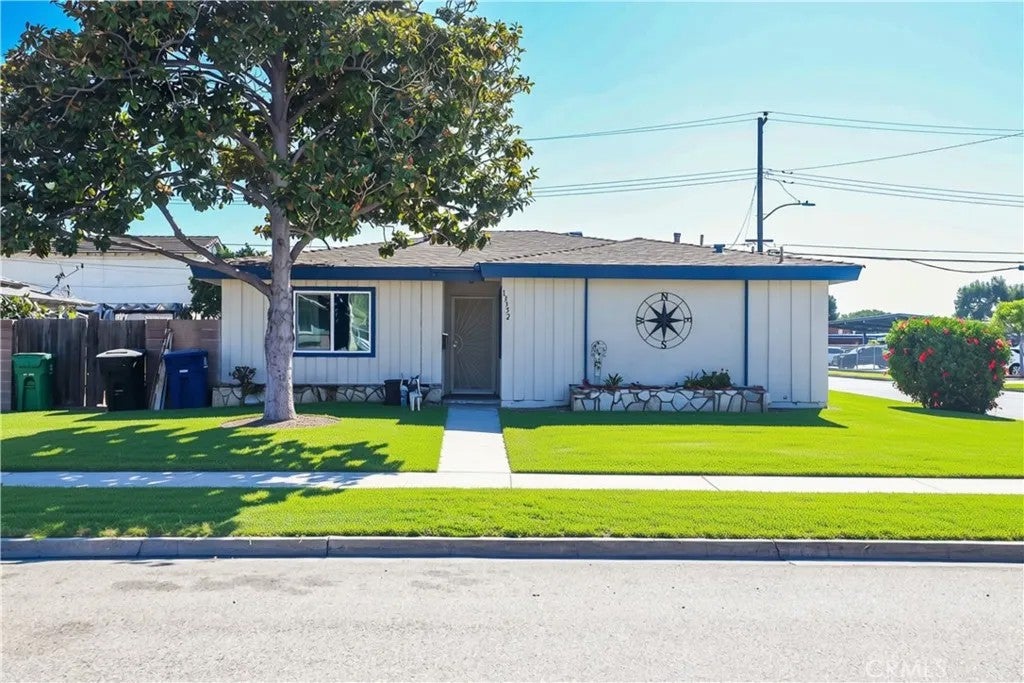 13352 Barney Street — photo