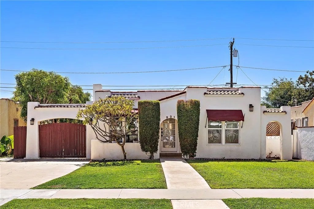 921 N Clementine — photo
