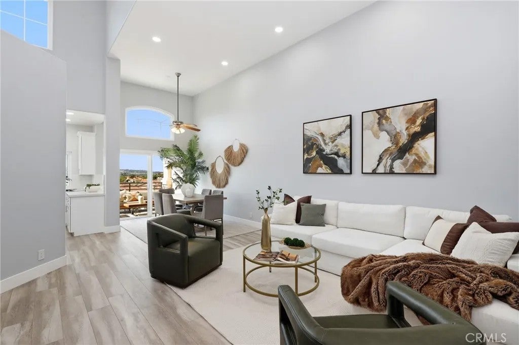28815 El Adolfo — photo