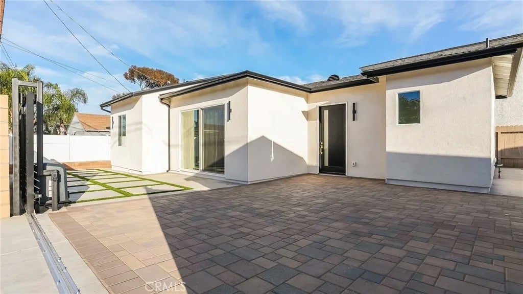 1822 Pomona — photo