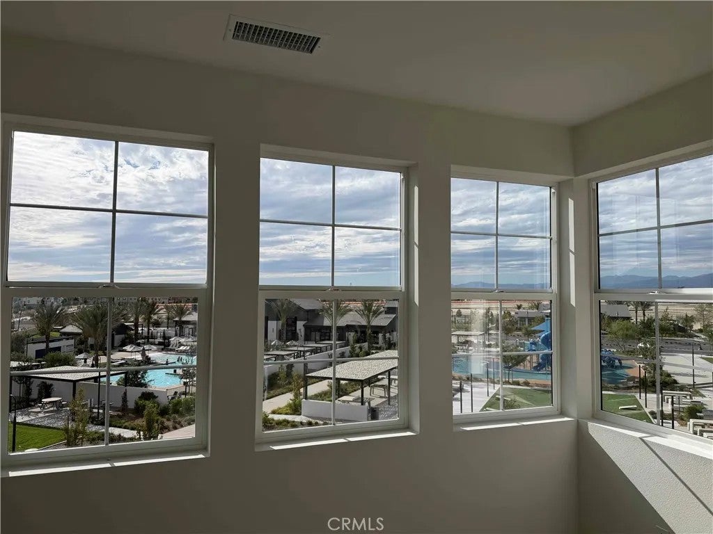 6009 Huntington Drive — photo
