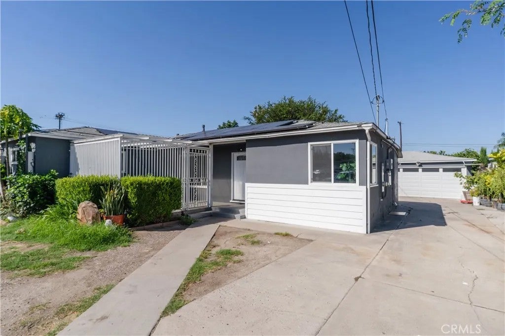 12451 Nutwood — photo