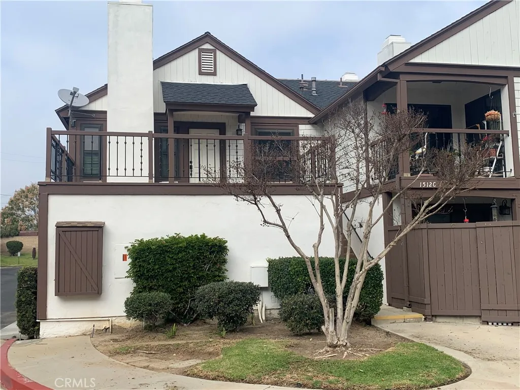 1512 Canterbury Court — photo