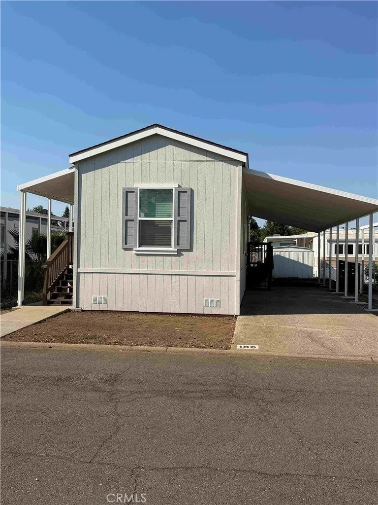 701 E Lassen 186 — photo