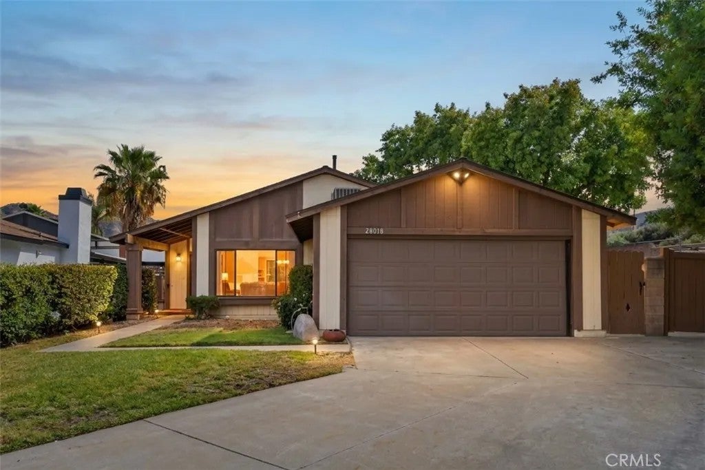 28018 Banjo Circle — photo