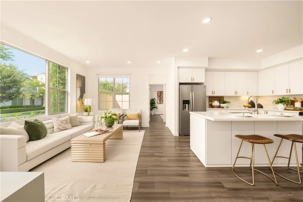 56 Bay Laurel — photo