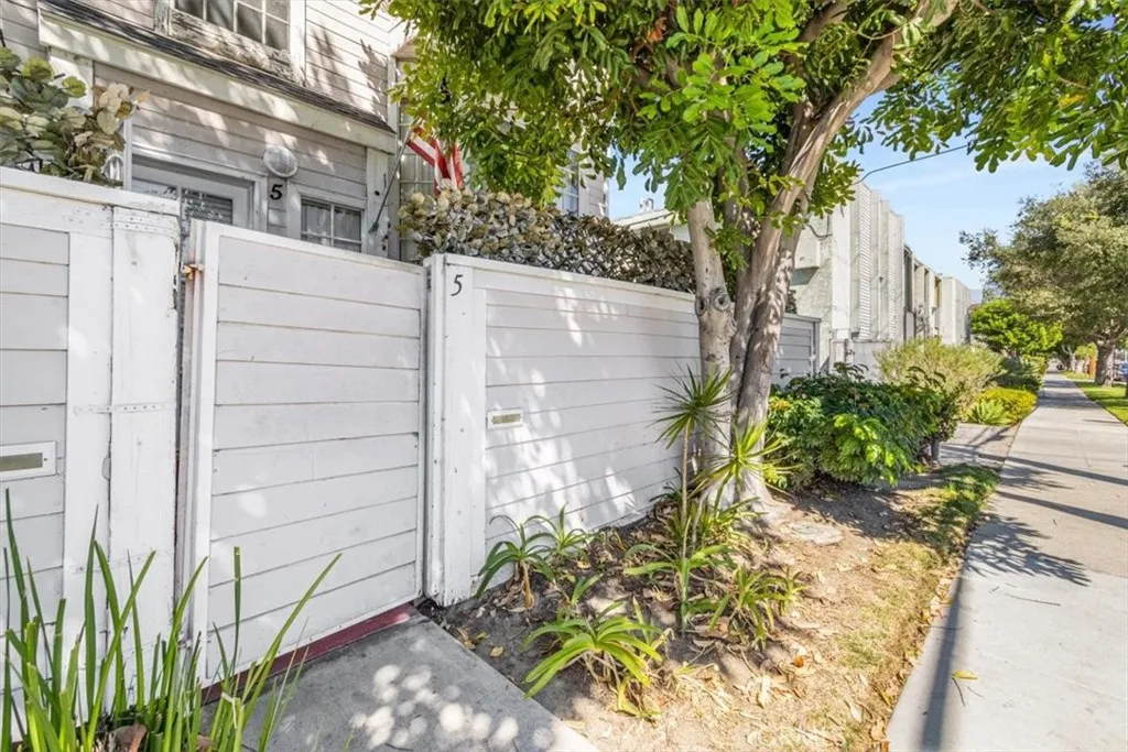 1731 E 68th #5, Long Beach, CA 90805 — photo 2