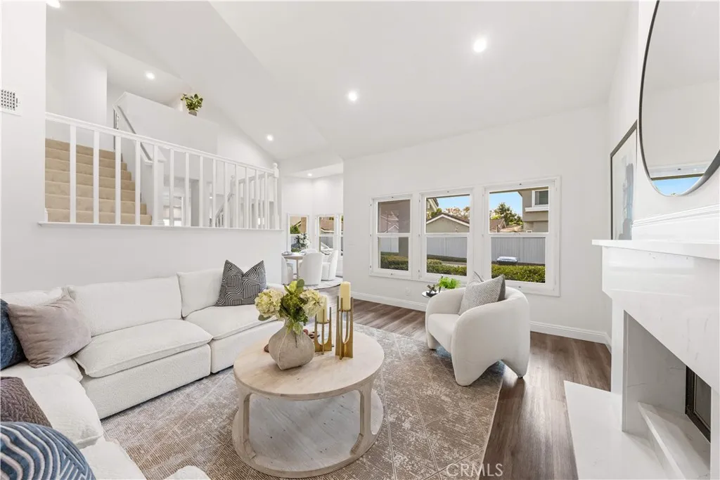471 E Yale, Irvine, CA 92614 — photo 2