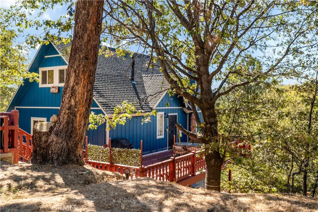1372 Sequoia, Lake Arrowhead, CA 92352 — photo 2