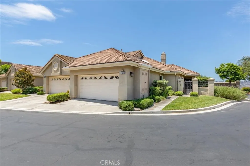 27589 Paseo Segovia — photo