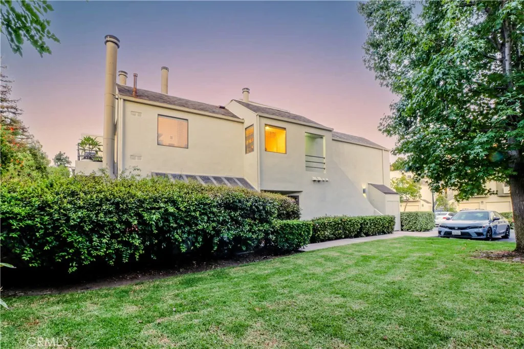 5744 E Creekside #21, Orange, CA 92869 — photo 2