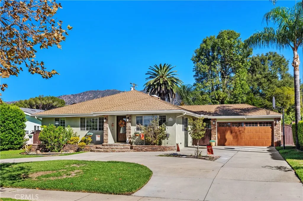 611 E Foothill Boulevard, Glendora, CA 91741 — photo 2