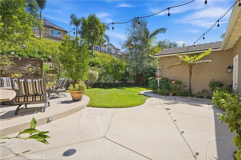 8 Sutherland Drive, Ladera Ranch, CA 92694 — photo 2