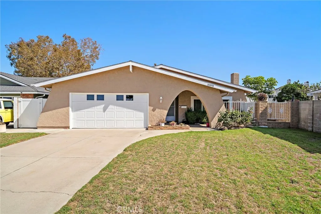 18898 Persimmon Circle — photo