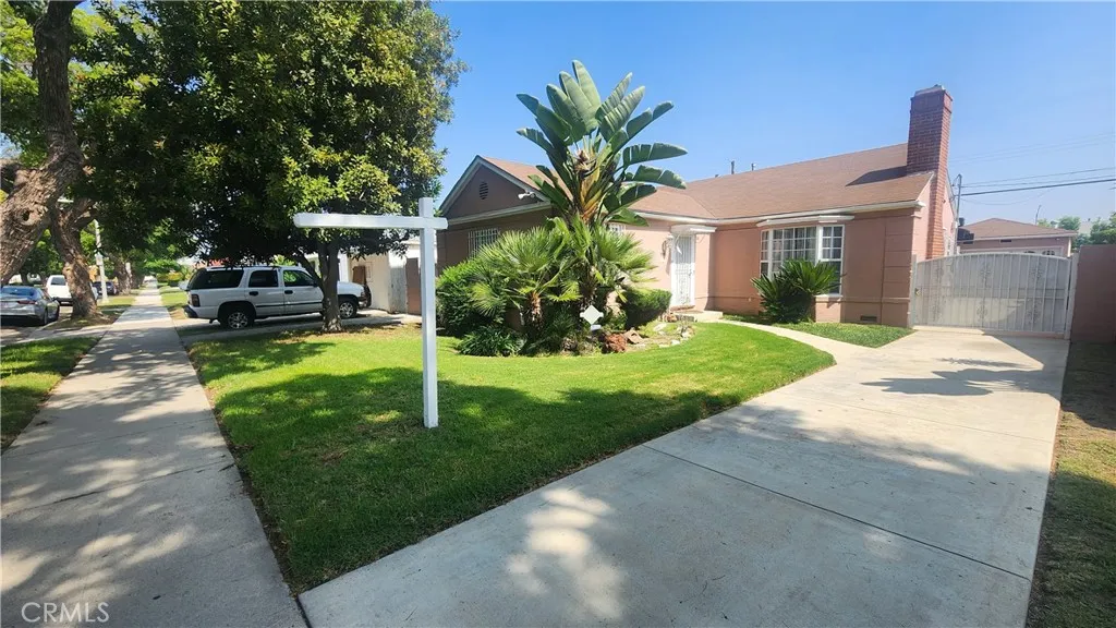 3736 Edgehill — photo