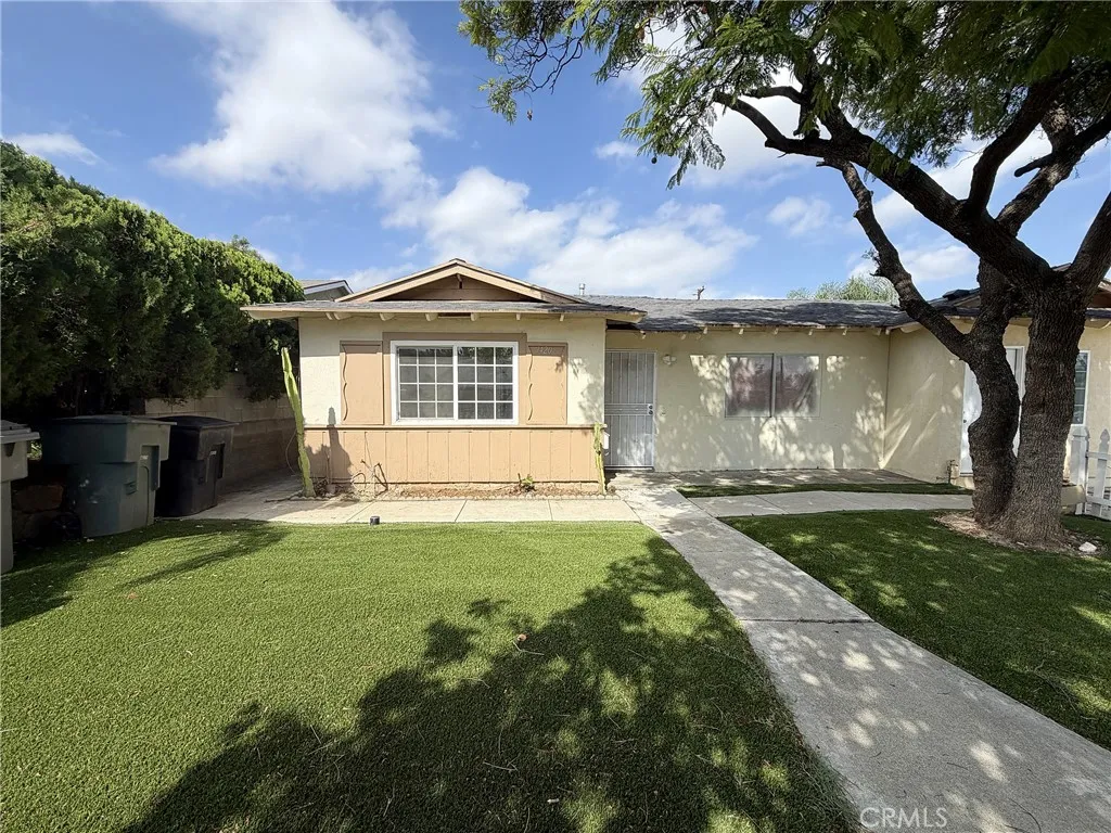 1420 Avenida Del Vista — photo