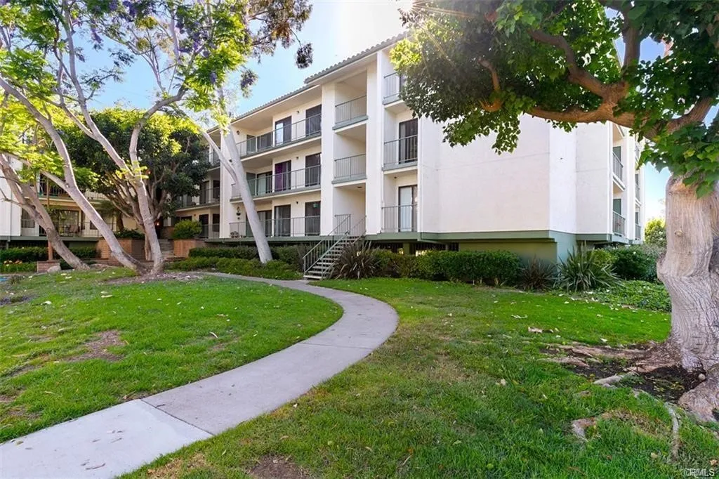 7202 Apricot Drive Unit 7202 — photo