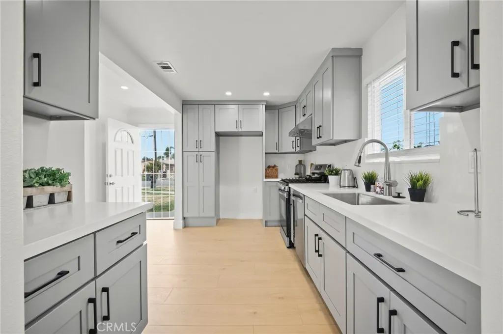 11502 Mac Street — photo