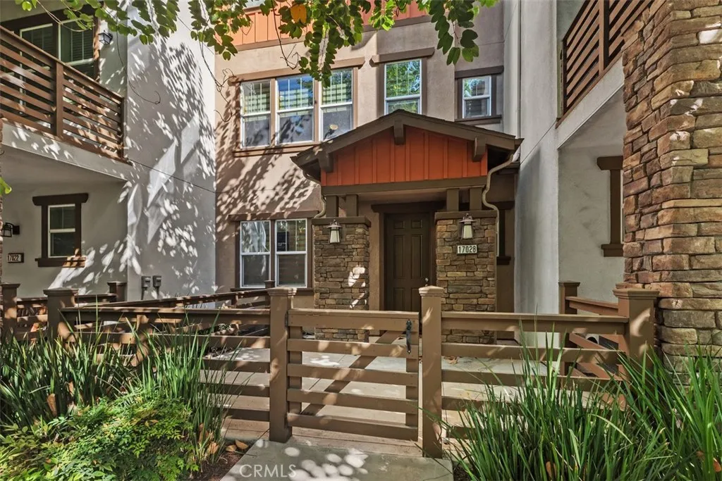 17028 Liberty Way — photo