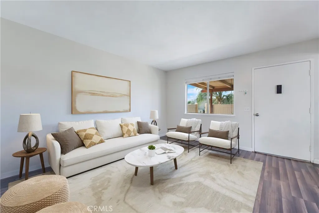 13236 Don Julian Unit D — photo