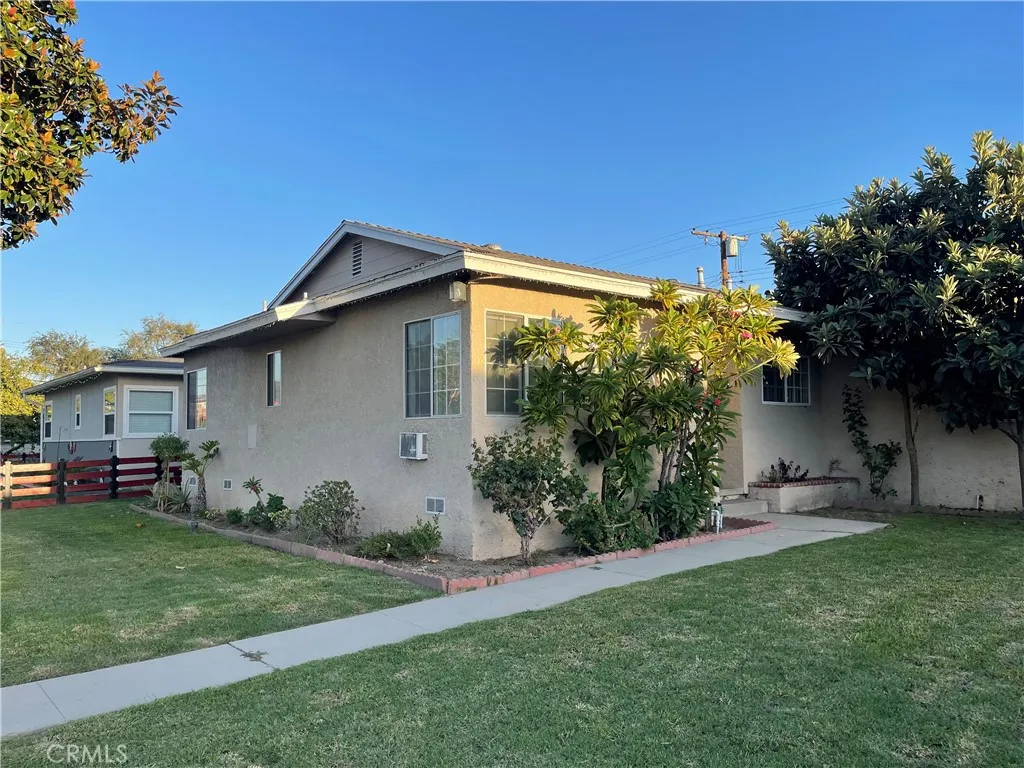 1436 W Valencia Drive — photo
