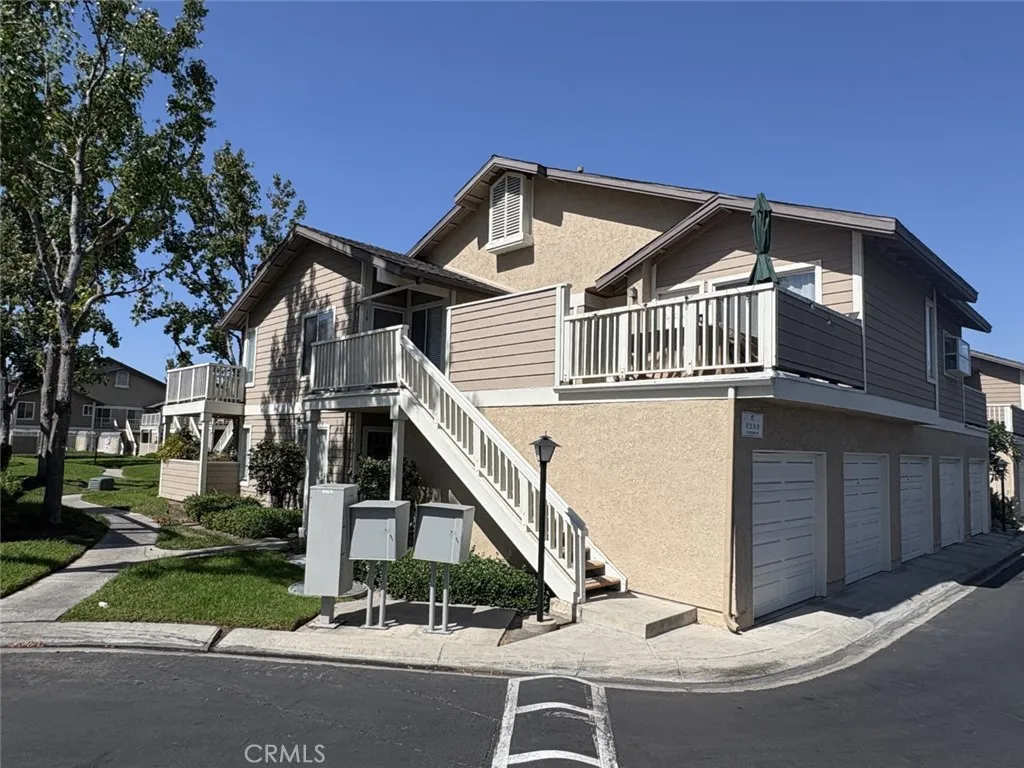 12561 Edgemont Unit 16 — photo