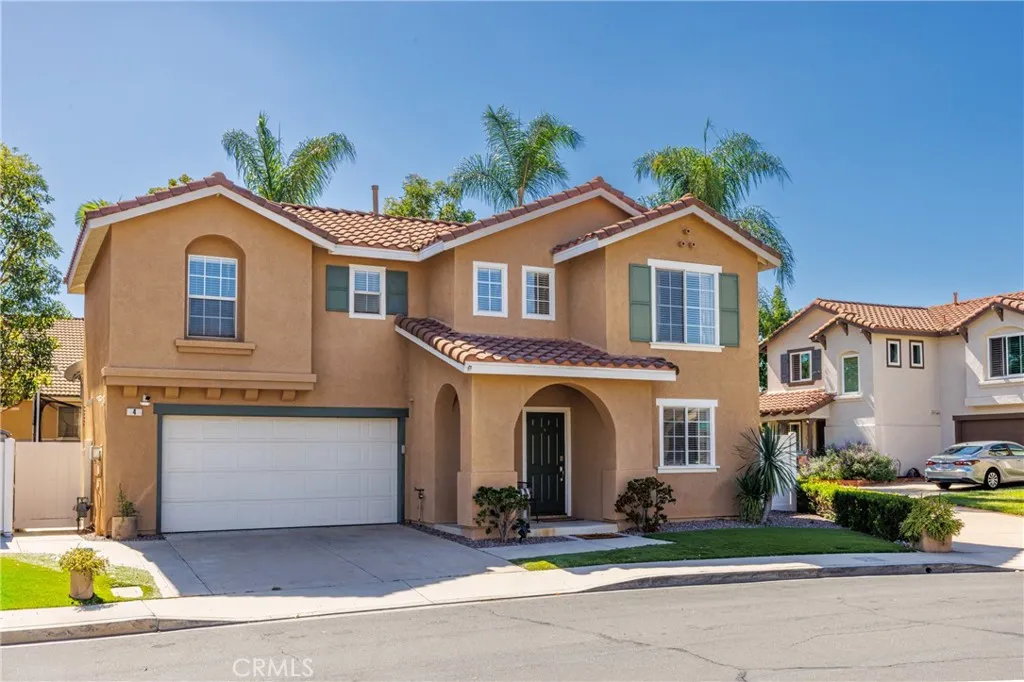 4 Velarde Court — photo