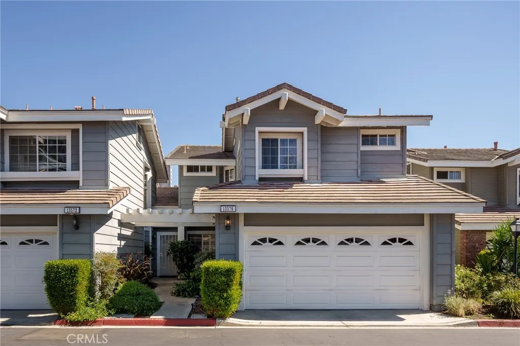 13576 Eucalyptus Street — photo