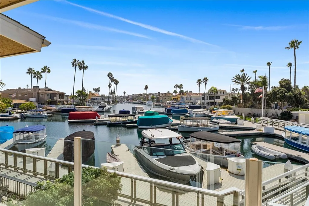 4411 W Coast Highway Unit 6 — photo