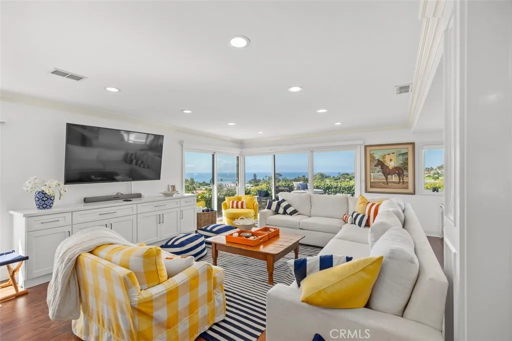 32611 Mediterranean Drive — photo