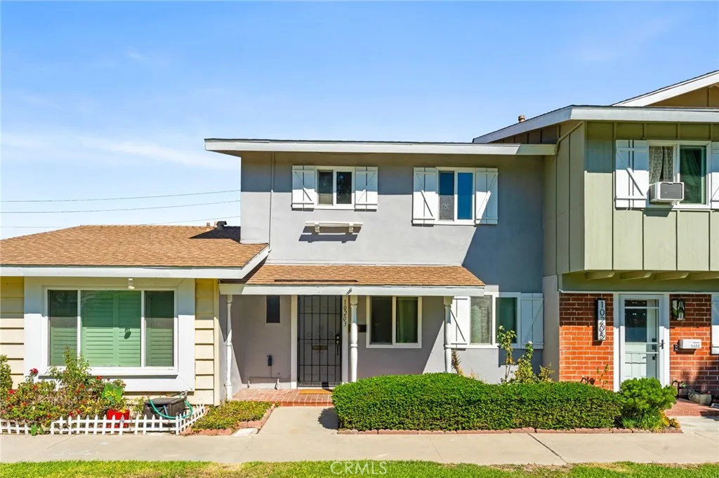 10203 Holburn — photo