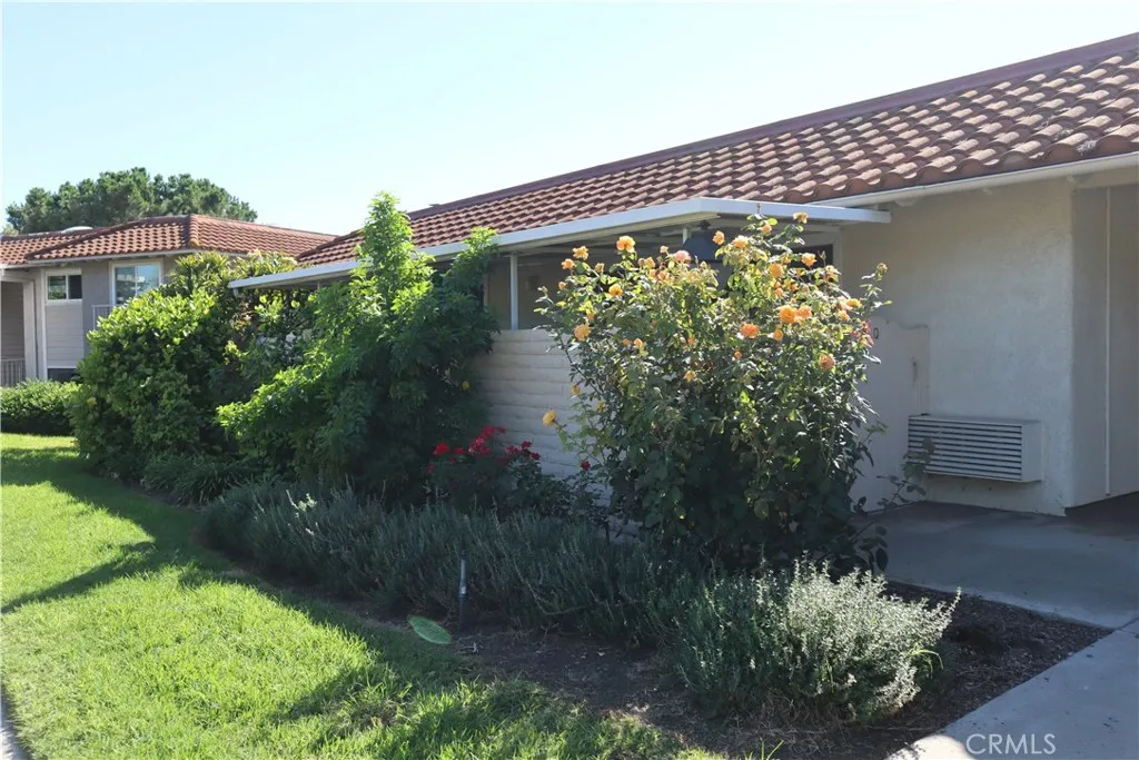 3169 Via Vista Unit Q — photo