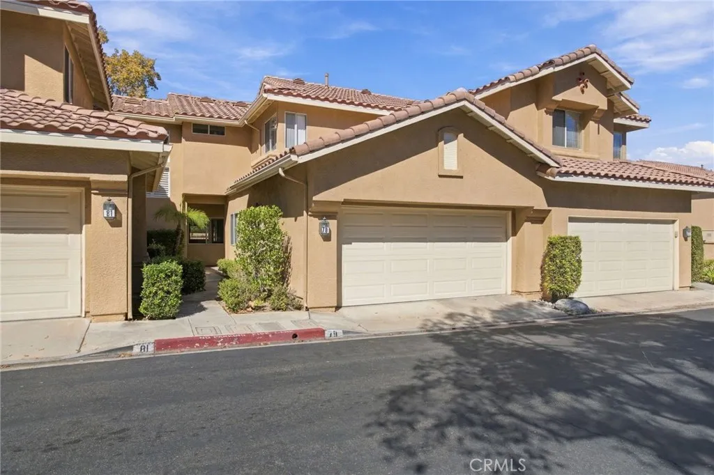 79 Alondra — photo