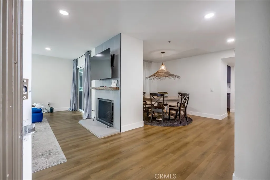 26 Corniche Drive Unit D — photo