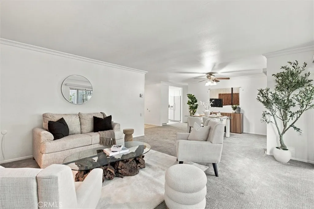 2399 Via Mariposa West — photo